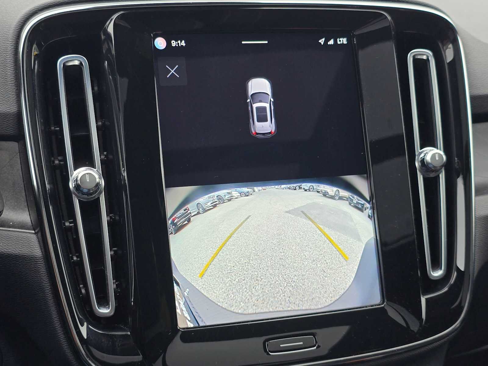 Certified 2023 Volvo XC40 Recharge Plus w/ Protection Package Premier AWD/4WD image 27