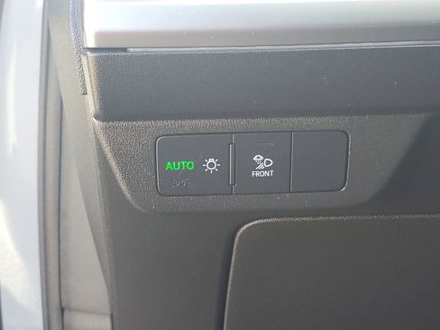 Used 2024 Audi Q4 e-tron Prestige image 24