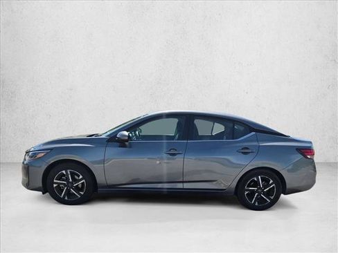 Used 2025 Nissan Sentra SV FWD image 5