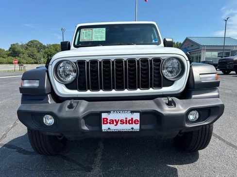 Used 2025 Jeep Wrangler Sport S AWD/4WD image 31