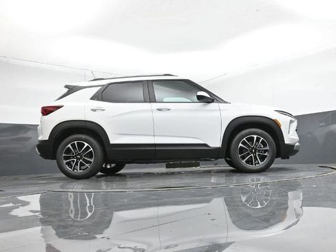 New 2026 Chevrolet TrailBlazer LT w/ Convenience Package image 14