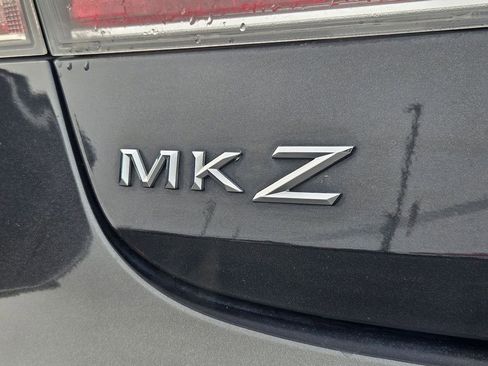Used 2013 Lincoln MKZ Base image 32