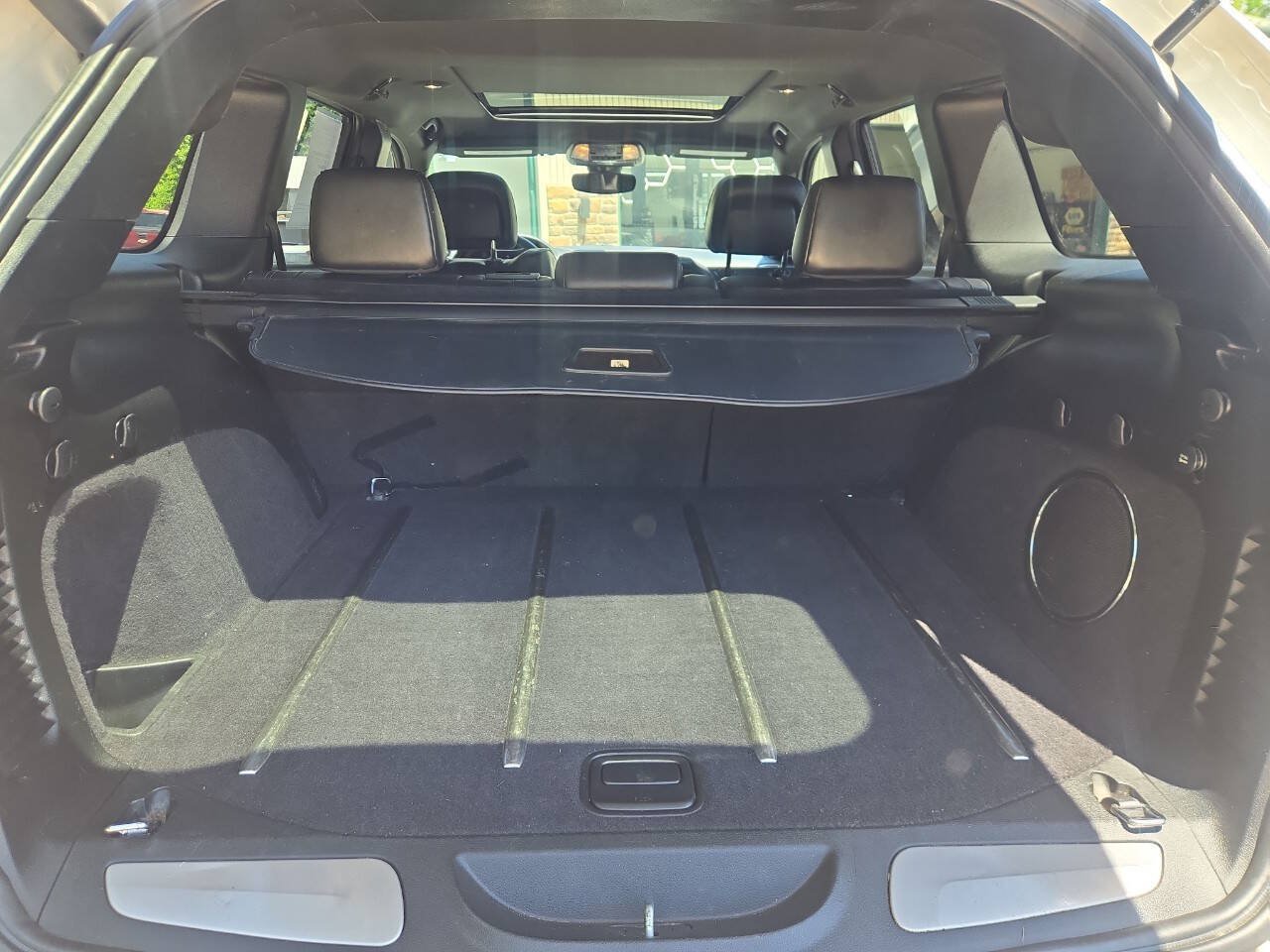 Used 2017 Jeep Grand Cherokee Overland AWD/4WD image 23