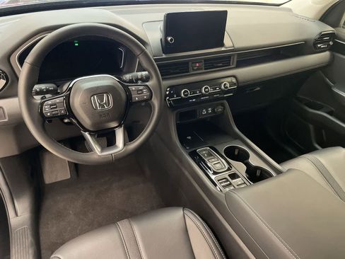 Certified 2025 Honda Pilot EX-L image 19