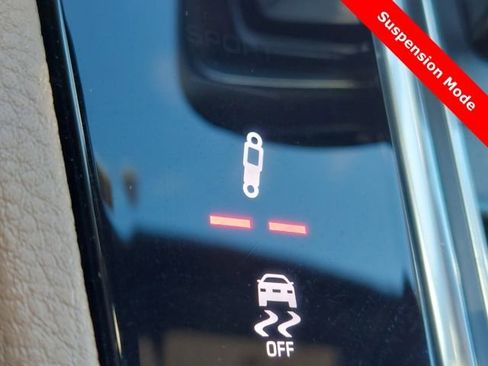 Used 2023 Porsche Cayenne Platinum Edition image 17