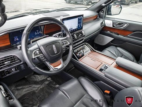 Used 2023 Lincoln Navigator Reserve image 24