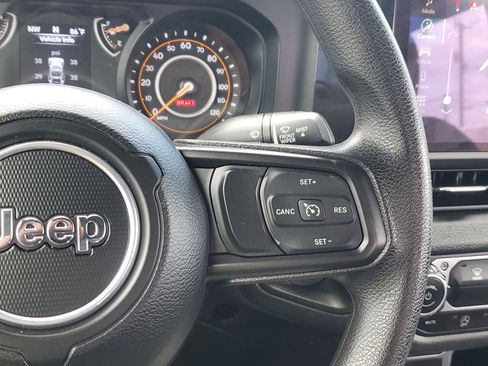 Used 2024 Jeep Wrangler Sport AWD/4WD image 18