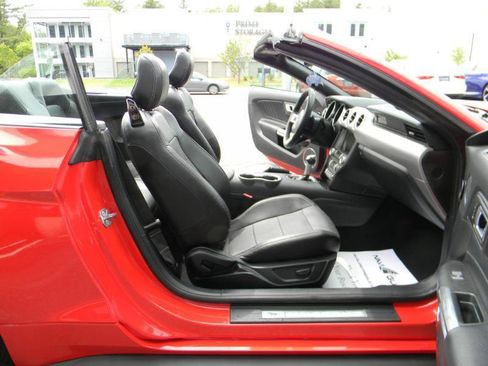 Used 2020 Ford Mustang GT Premium RWD image 18