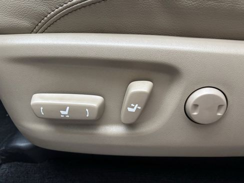 Used 2020 Toyota 4Runner Limited image 14