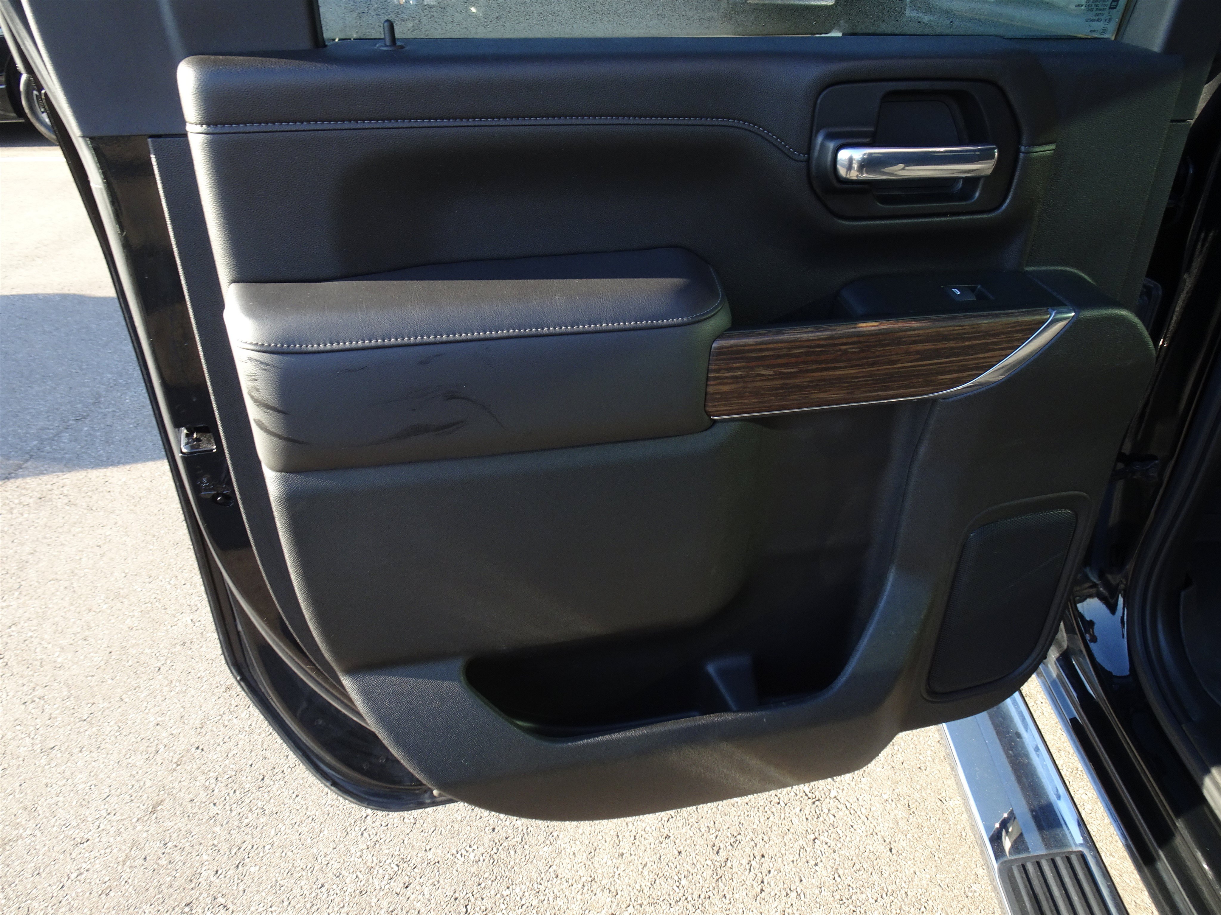 Used 2022 Chevrolet Silverado 2500 High Country w/ LPO, Dark Essentials Package AWD/4WD image 18