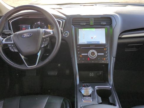 Used 2020 Ford Fusion Titanium image 29
