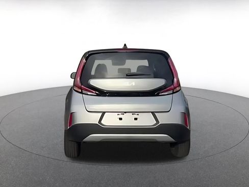 Used 2025 Kia Soul LX w/ LX Technology Package image 9