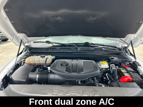 Used 2025 RAM 1500 Laramie AWD/4WD image 17