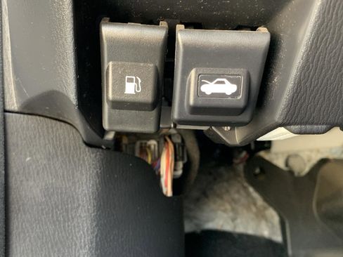 Used 2015 MAZDA MAZDA3 i Touring w/ Technology Package image 14