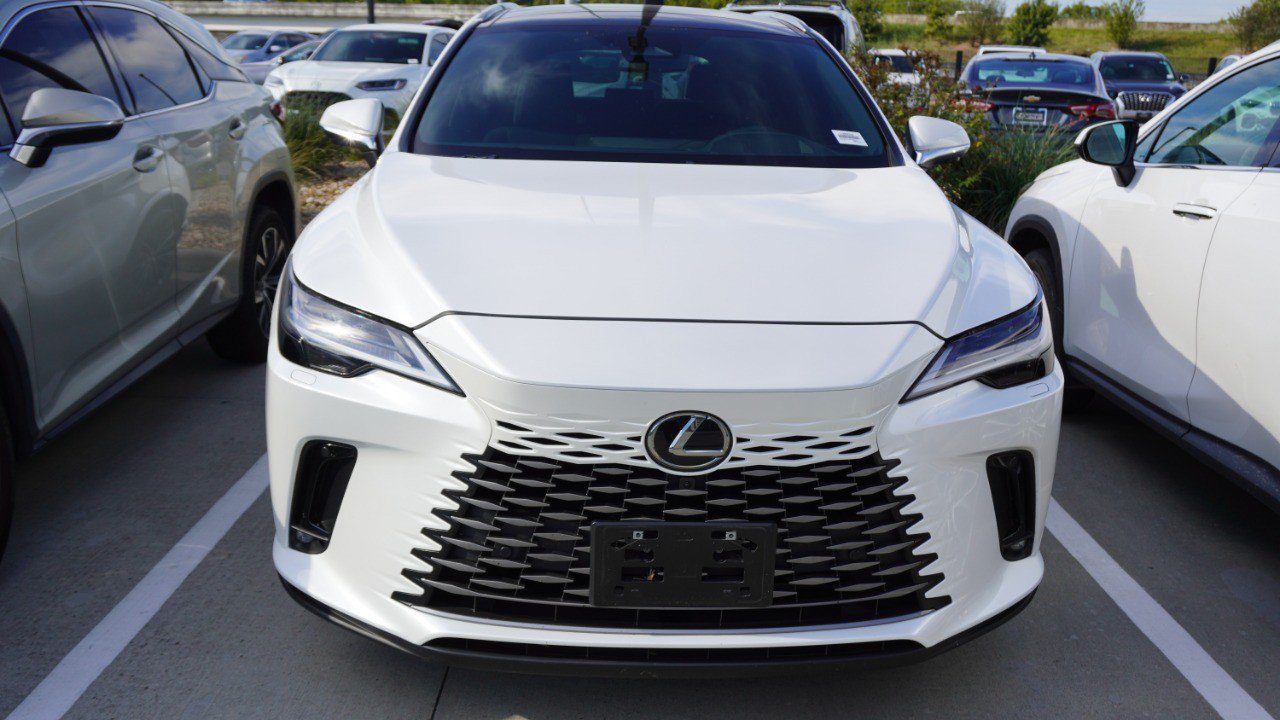 Used 2025 Lexus RX 350 AWD w/ Convenience Package image 2