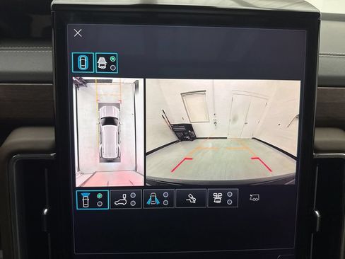 Used 2025 GMC Yukon Denali Ultimate AWD/4WD image 41