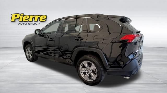 Used 2025 Toyota RAV4 XLE FWD image 2