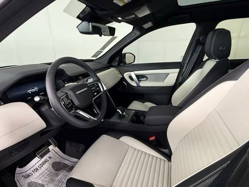 New 2026 Land Rover Discovery Sport Landmark image 5