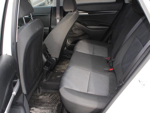 Certified 2024 Kia Seltos LX image 16