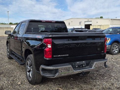 Used 2023 Chevrolet Silverado 1500 LT AWD/4WD image 5