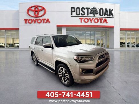 Used 2024 Toyota 4Runner Limited AWD/4WD image 2
