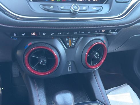 Used 2022 Chevrolet Blazer RS w/ Enhanced Convenience Package FWD image 25