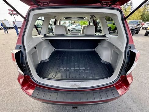 Used 2012 Subaru Forester 2.5X Premium w/ All-Weather Pkg image 6