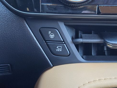 Certified 2022 Lexus NX 300h AWD image 26