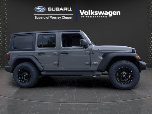 Used 2020 Jeep Wrangler Unlimited Sport S AWD/4WD image 9