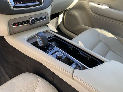 Used 2023 Volvo XC90 T8 Plus w/ Protection Package Premier image 13