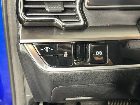 Used 2023 Kia Sportage EX FWD image 19