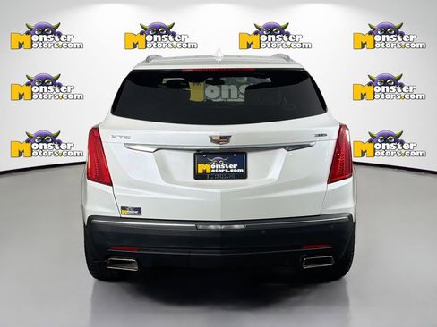 Used 2017 Cadillac XT5 FWD image 6