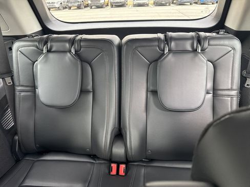 Used 2025 Lincoln Aviator Reserve w/ Equipment Group 201A AWD/4WD image 22