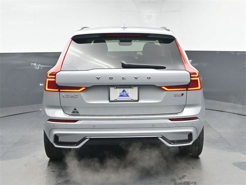 New 2026 Volvo XC60 B5 Ultra w/ Protection Package Premier image 7
