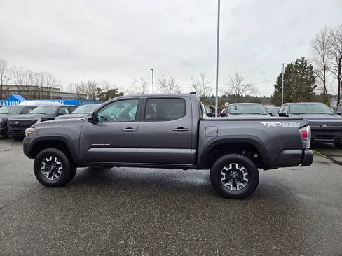Used 2021 Toyota Tacoma TRD Off-Road w/ Technology Package image 8