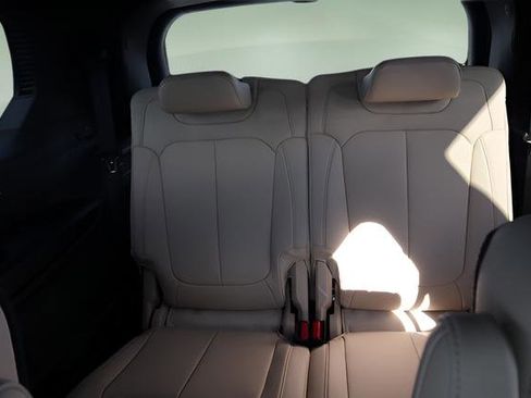 New 2025 Jeep Grand Cherokee L Limited image 12