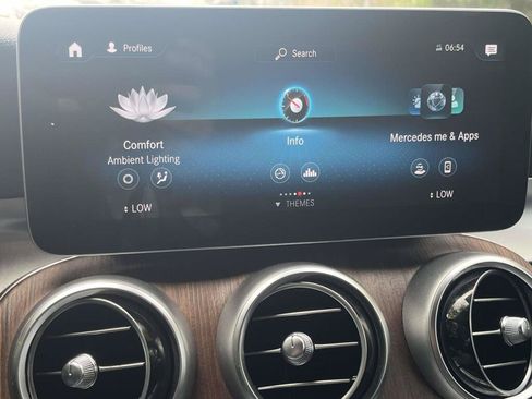 Used 2022 Mercedes-Benz GLC 300 4MATIC image 23