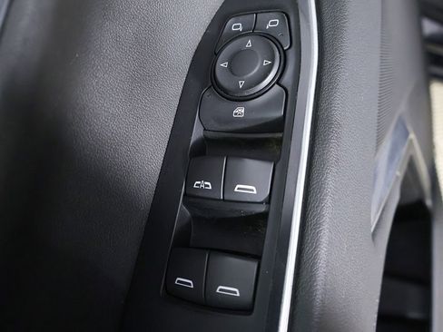 Used 2023 Chevrolet Silverado 1500 LT AWD/4WD image 30