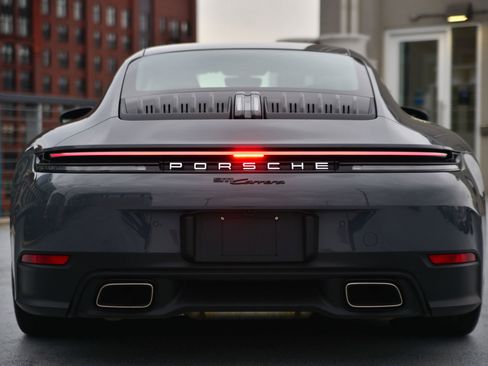 Certified 2025 Porsche 911 Carrera image 10