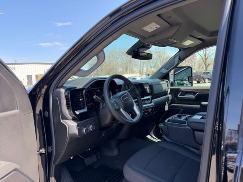 New 2026 GMC Sierra 2500 SLE w/ SLE Convenience Package AWD/4WD image 15
