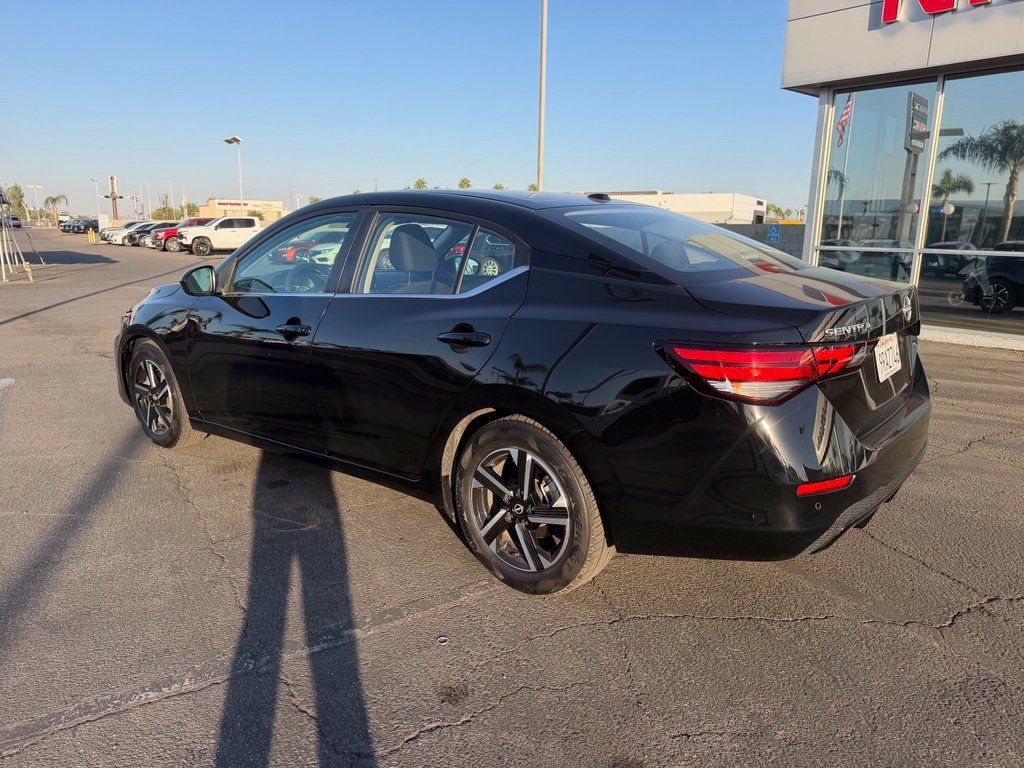 Used 2025 Nissan Sentra SV FWD image 2