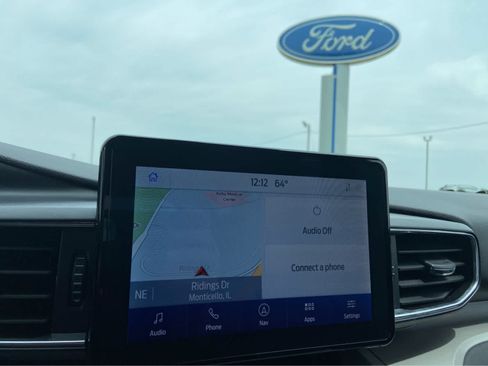 Used 2023 Ford Explorer XLT w/ Equipment Group 202A AWD/4WD image 35