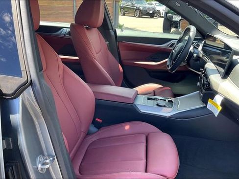 Used 2025 BMW 430i w/ Premium Package RWD image 7