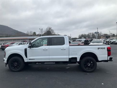 New 2026 Ford F250 Lariat w/ Black Appearance Package image 8