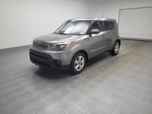 Used 2019 Kia Soul w/ Convenience Package FWD image 2