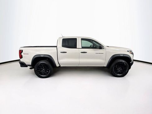 Used 2026 Chevrolet Colorado Trail Boss AWD/4WD image 10