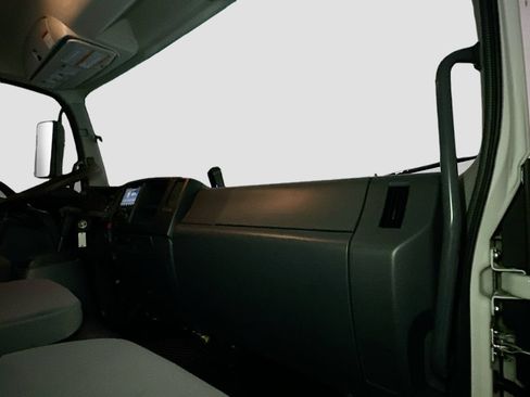 New 2026 Isuzu FTR RWD image 24