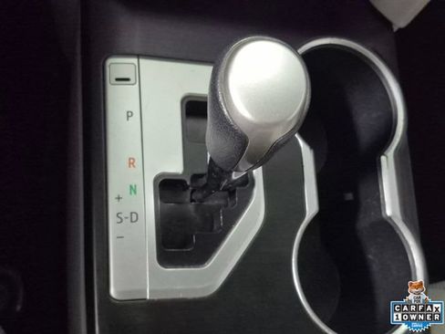 Used 2013 Toyota Camry LE FWD image 19
