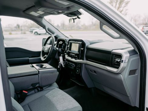 Used 2023 Ford F150 XLT w/ Trailer Tow Package image 14