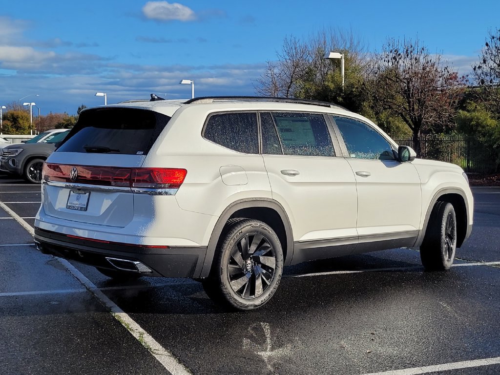 New 2026 Volkswagen Atlas SE FWD image 5